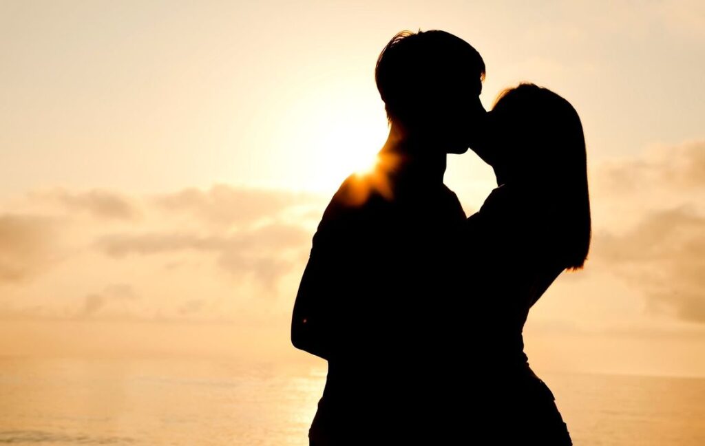 双子座のA型の女性|恋愛や好きなタイプは?結婚・性格・相性は?