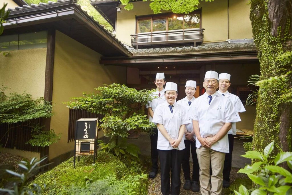 一汁二菜うえの 外観とスタッフ